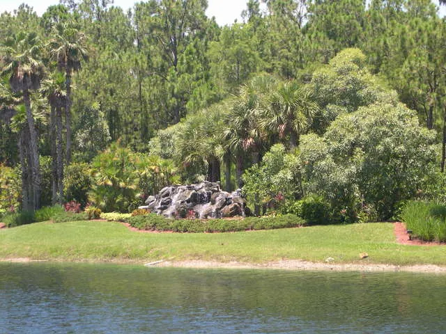 Lake & Waterfall View from Lanai