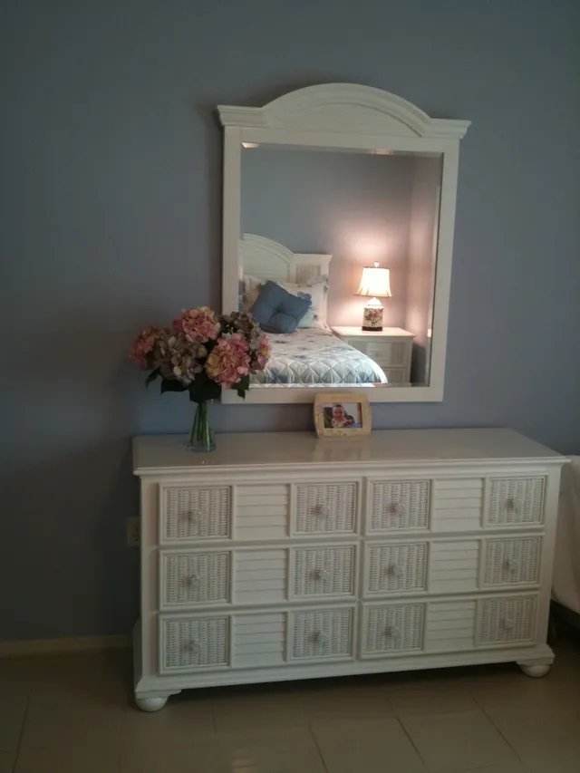 Guest bedroom