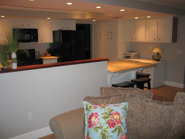 open floor plan in kitchen with all amenities for cooking