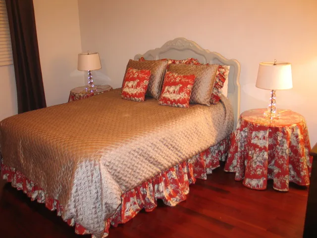 hardwood flooring in master with choice of king or queen mattress