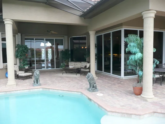 Lanai area