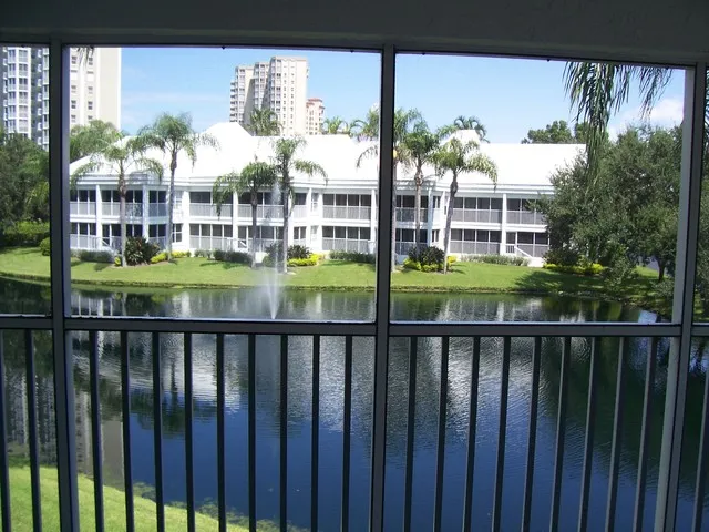 LAKE AND FOUNTAIN VIEW