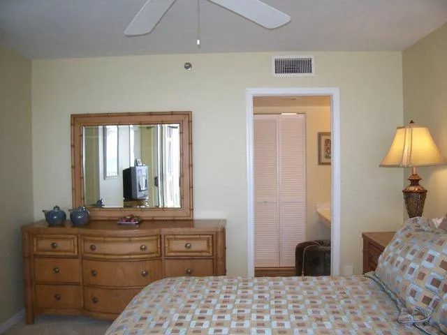 PELICAN BAY HIGH GREAT GULF VIEW photo 3