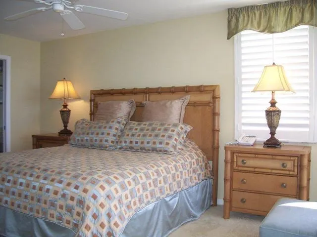 PELICAN BAY HIGH GREAT GULF VIEW photo 12