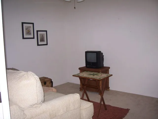 BEDROOM DEN