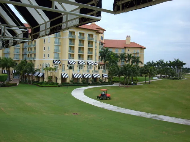RITZ CARLTON ON SITE