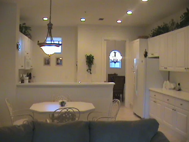 Fully-applianced eat-in kitchen