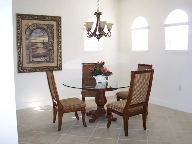 Enjoy family dinners in our formal dining room.