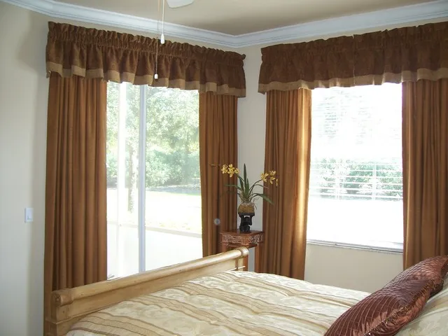 MASTER BEDROOM WITH LANAI ACCESS
