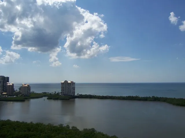 PELICAN BAY 3 BEDROOM GULF VIEW photo 6