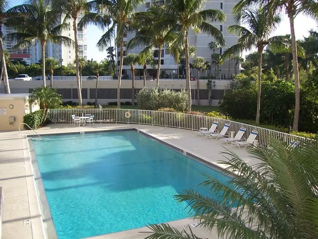 PELICAN BAY 3 BEDROOM GULF VIEW photo 12