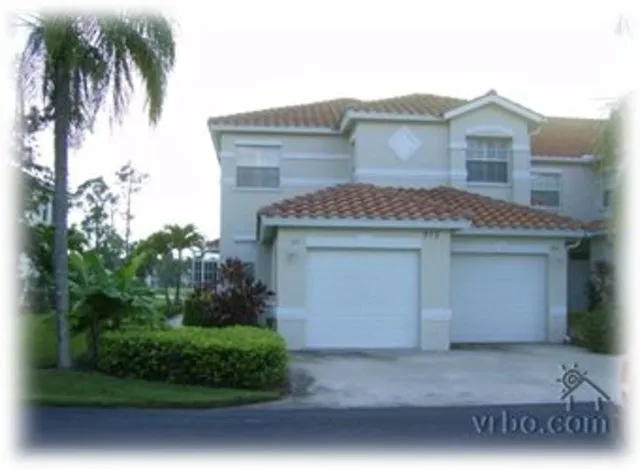 front of coach home - windows around - across from pool,spa,tennis