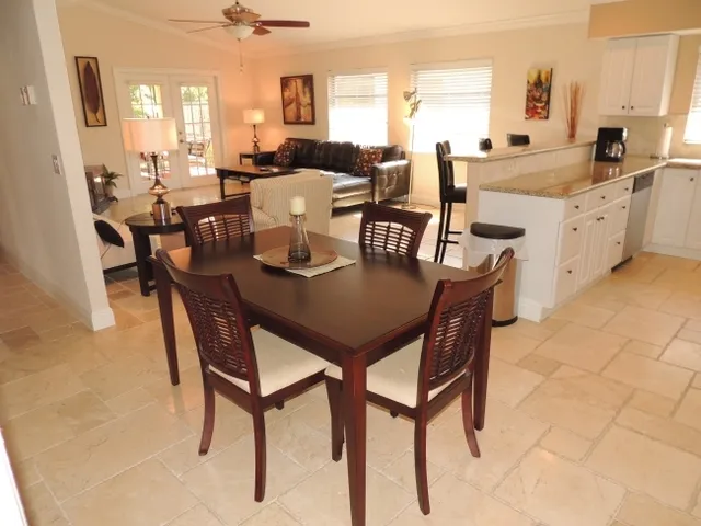 Perfect layout for entertaining!