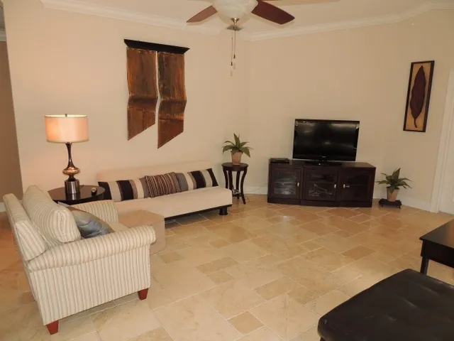Home comes with towels, linens, beach equipment and bikes - w/in a 5 min ride to the beach!