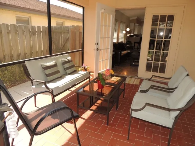 Enjoy the luxury of a single family home within a bike ride to beach!