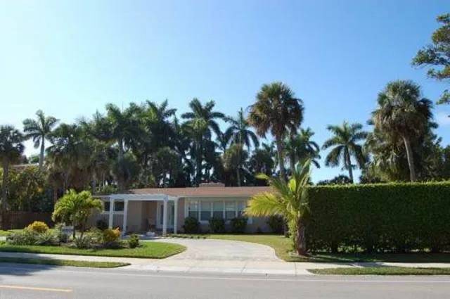 On the West side of Exclusive Gulfshore Blvd - steps to the beach!