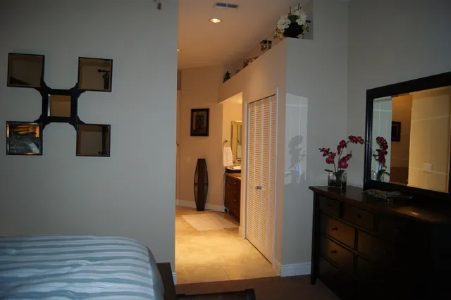 Luxory Lakefront Vacation Home in Crown Point photo 17