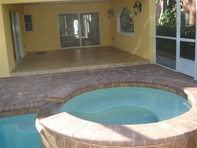 Naples Park Home - Steps to the Beach photo 6