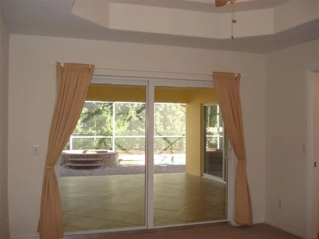 Naples Park Home - Steps to the Beach photo 9