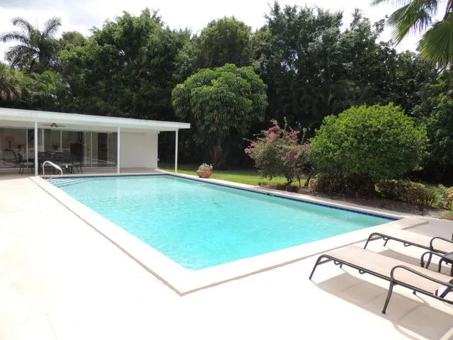 Gorgeous private pool area - heated!