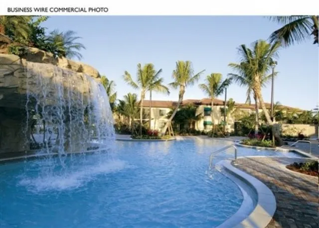 The Resort "Feel" at the Cottages of Naples Bay