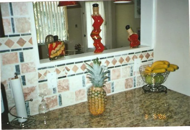 Olde Naples condo. Short walk to beach and Third St. photo 10