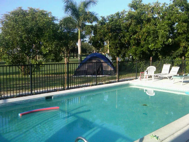Naples Moorings Home- On Golf Course - Walk to Beach photo 5