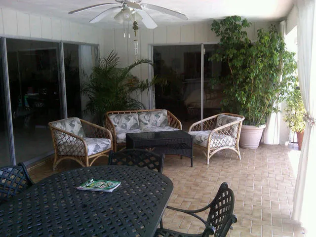 Naples Moorings Home- On Golf Course - Walk to Beach photo 9