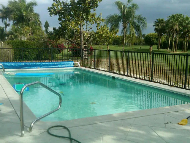 Naples Moorings Home- On Golf Course - Walk to Beach photo 10