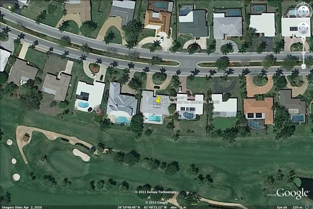 Naples Moorings Home- On Golf Course - Walk to Beach photo 15
