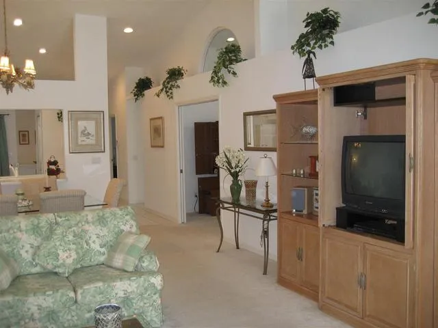 Beautiful villa with heated pool near beach photo 10
