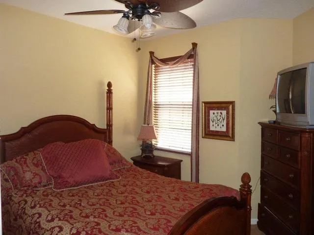 Guest Suite - Queen Sized Bed
