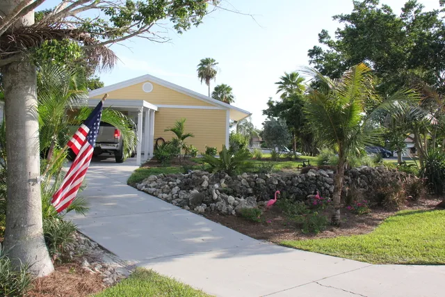 Central Naples Cottage photo 6