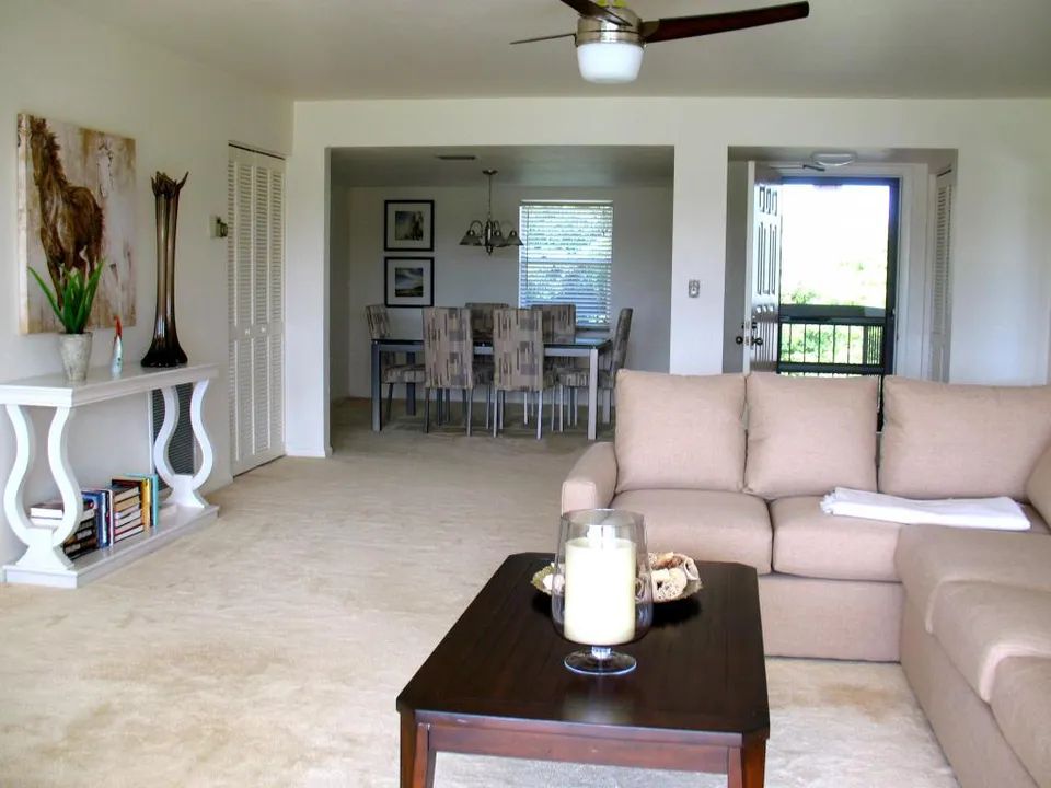 Screen door at front entry to allow for those balmy breezes!