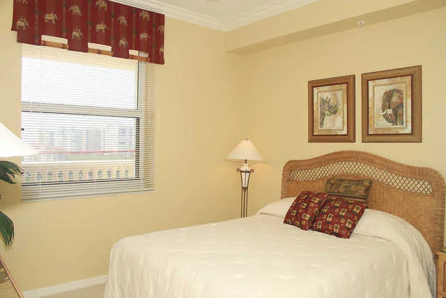 Bedroom 3 - Queen Bed