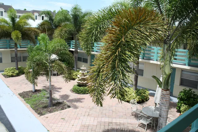 Courtyard for relaxing and sun!