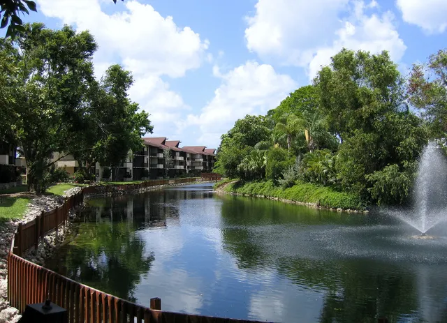 Naples Park Shore Resort Condo - January still OPEN! photo 4