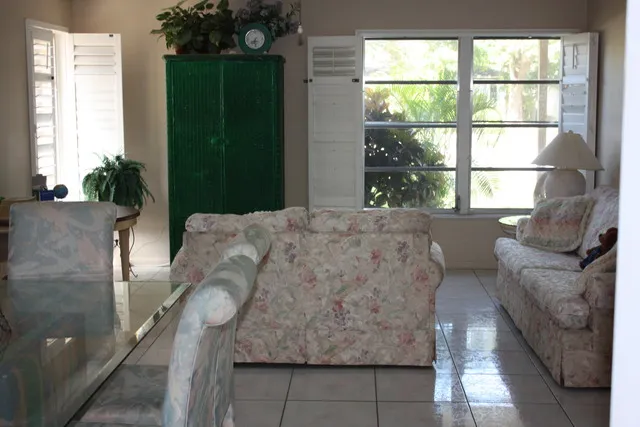 Affordable Naples Rental - West of U.S. 41 photo 2