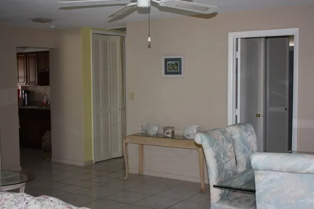 Affordable Naples Rental - West of U.S. 41 photo 5