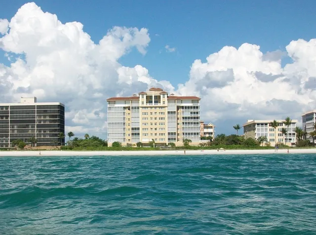 OCEAN FRONT - UNOBSTRUCTED VIEWS FROM YOUR CONDO
