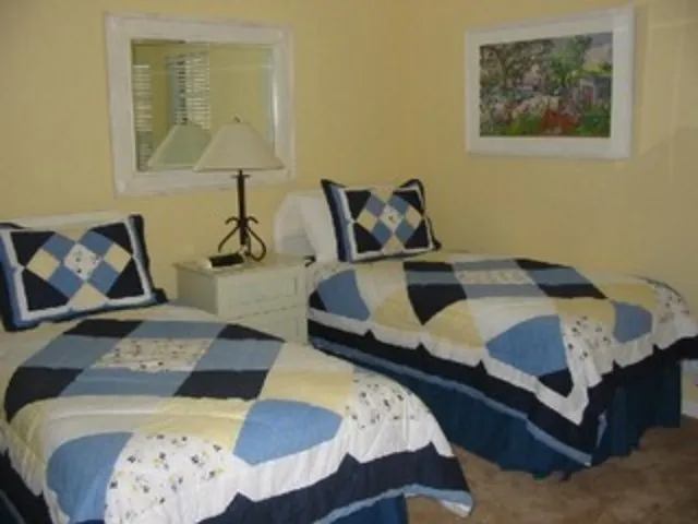 GUEST BEDROOM 702
