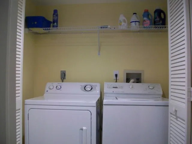 WASHER + DRYER IN RESIDENCE