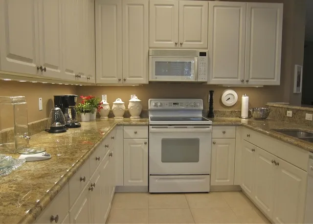 Luxury Granite, Kitchen  Fully Equipped