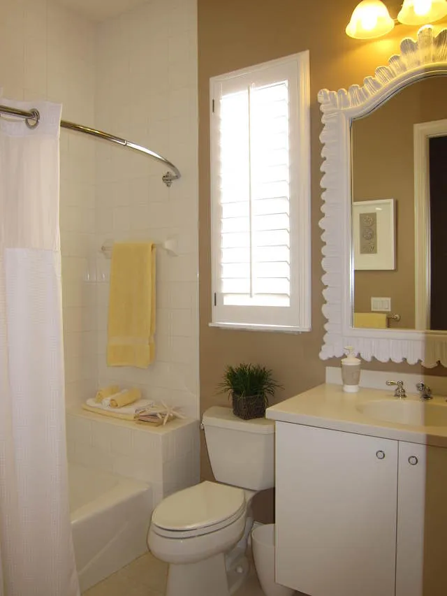 Sunny Second 4 piece Bathroom 