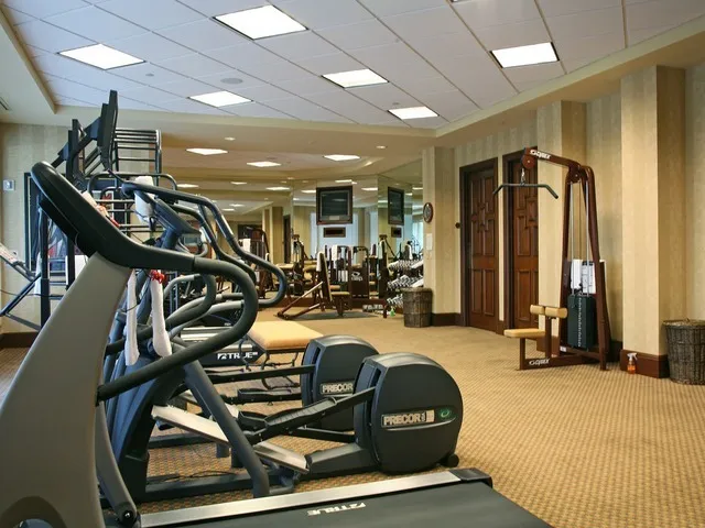 FITNESS ROOM WITH SAUNAS