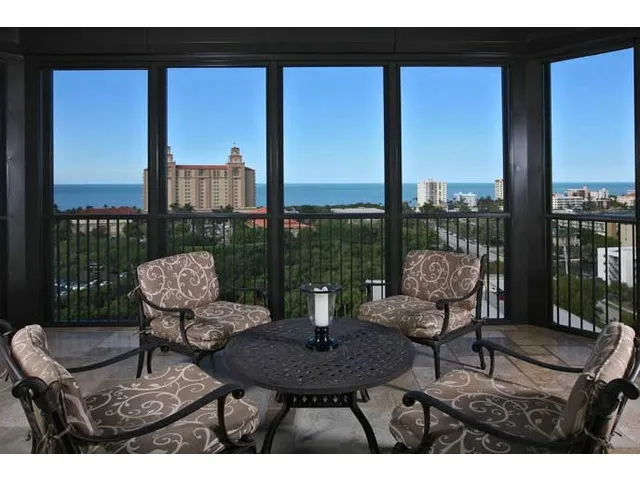 ENJOY YOUR COVERED LANAI