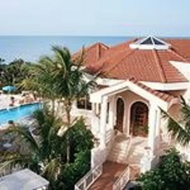 FULL SERVICE BEACH CLUB WITH OUTSIDE BAR, LUNCH AND BEACHFRONT FINE DINING