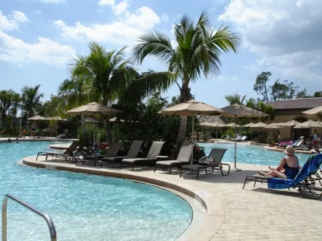 Tropical Pool Players Club 