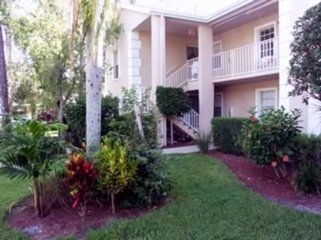 Stair serves only 2 condos. Very private and no one passes by your door.