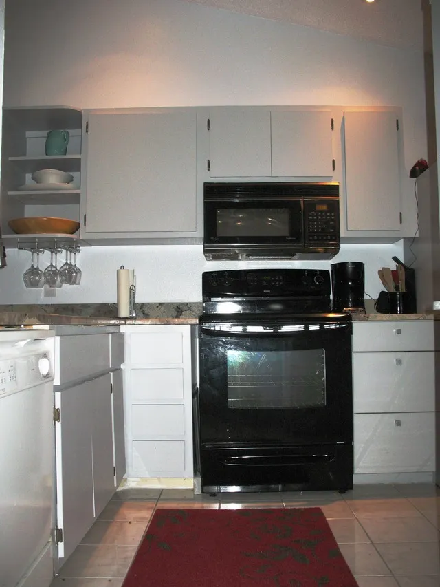 Beautiful functional kitchen 